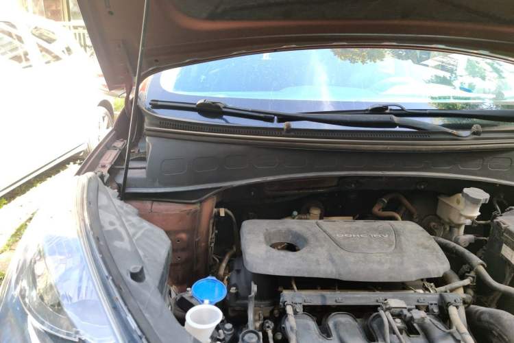 Used Kia KX3 2015 1.6L Automatic Two-Wheel Drive DLX Engine Bay Right