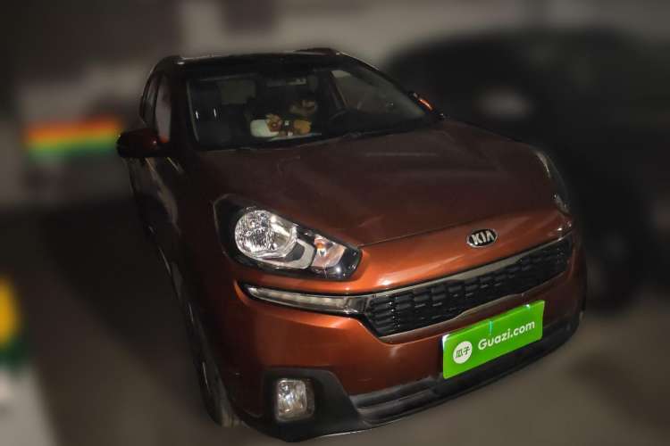 Used Kia KX3 2015 1.6L Automatic Two-Wheel Drive DLX Front Right 45 Deg