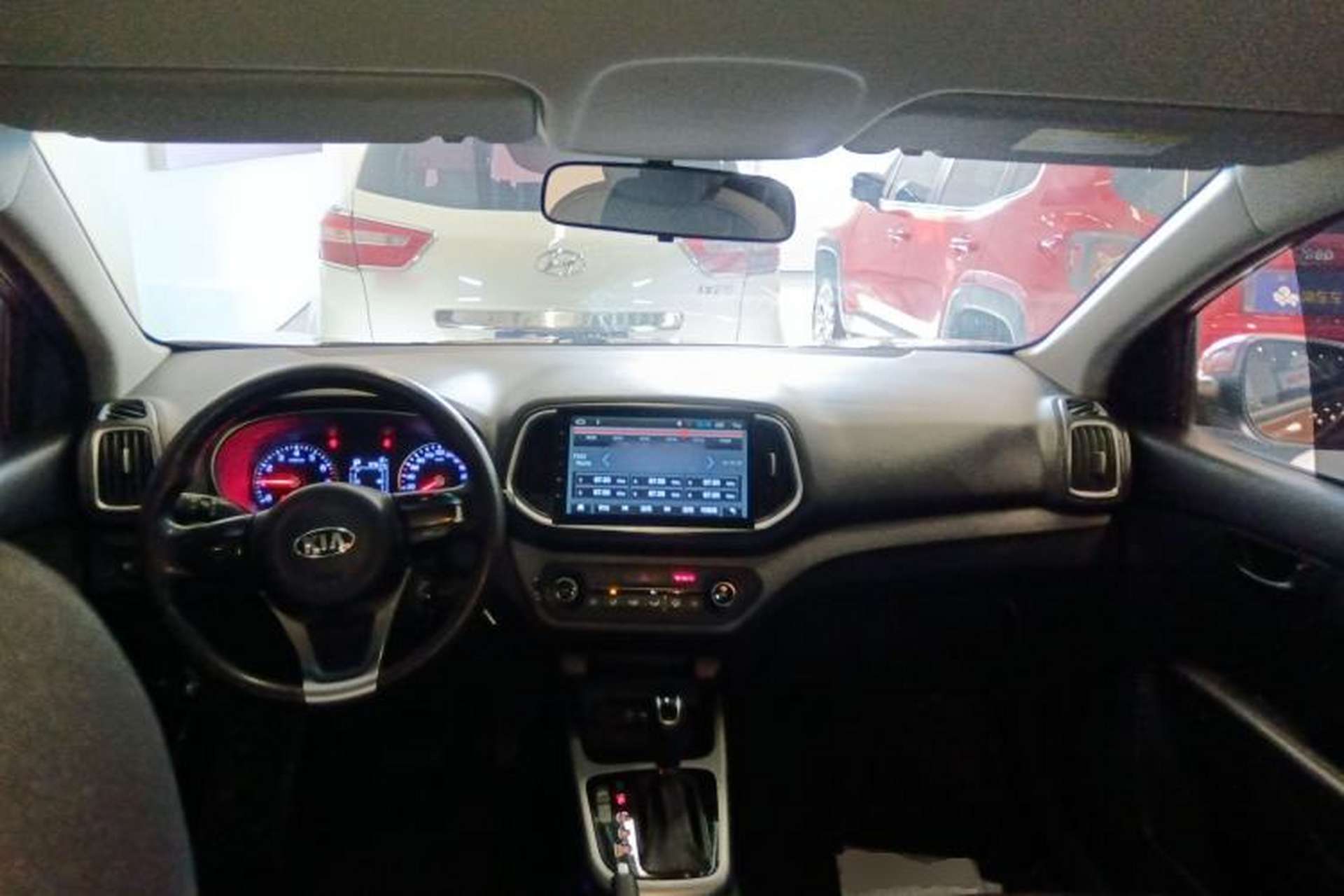 Used Kia KX3 2015 1.6L Automatic Two-Wheel Drive GLS Interior 2