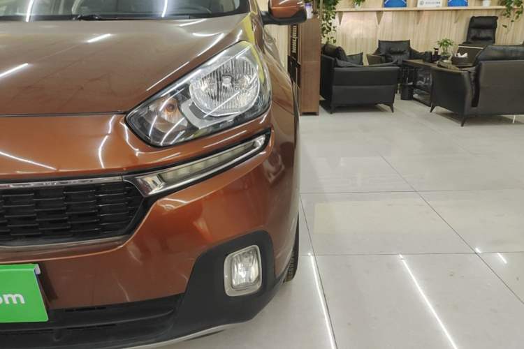 Used Kia KX3 2015 1.6L Automatic Two-Wheel Drive GLS Left Front Headlight