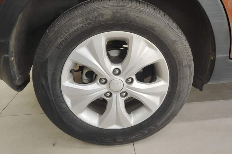 Used Kia KX3 2015 1.6L Automatic Two-Wheel Drive GLS Right Rear Wheel Hub