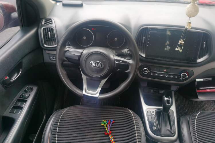 Used Kia KX3 2015 1.6L Automatic Two-Wheel Drive DLX Steering Wheel