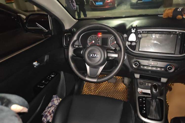 Used Kia KX3 2015 1.6L Automatic Two-Wheel Drive DLX Steering Wheel