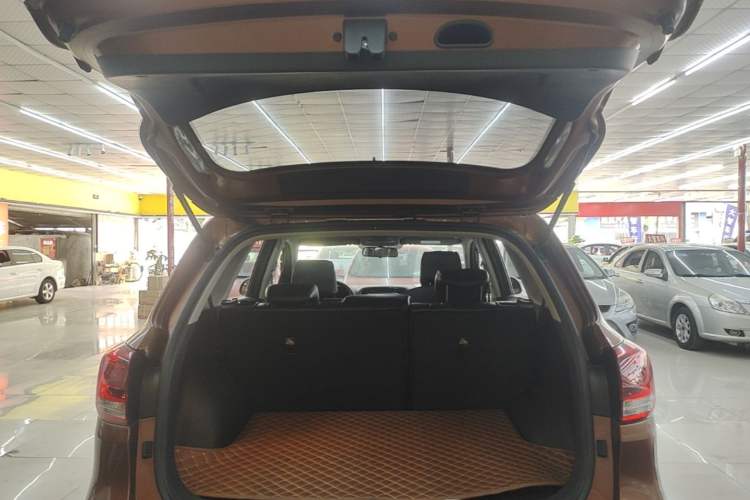 Used Kia KX3 2015 1.6L Automatic Two-Wheel Drive GLS Trunk