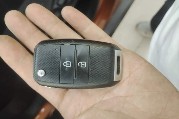 Used Kia KX3 2015 1.6L Automatic Two-Wheel Drive GLS Vehicle Key