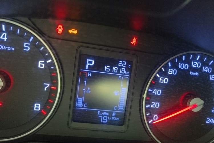 Used Kia KX3 2015 1.6L Automatic Two-Wheel Drive DLX Odometer Close Up