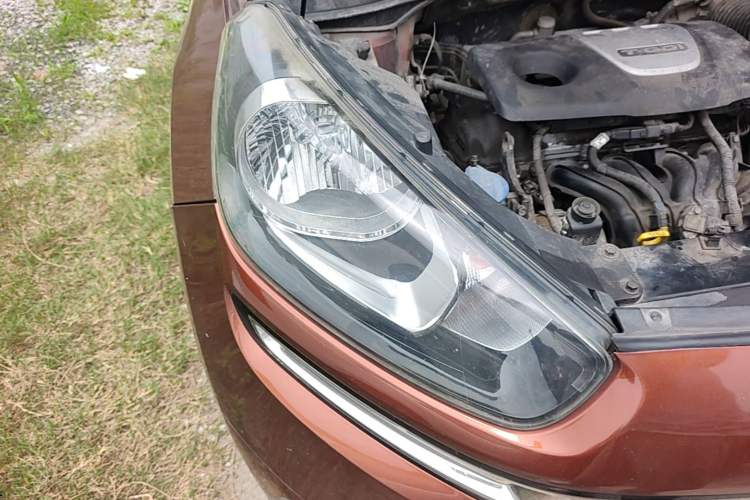 Used Kia KX3 2015 1.6T Automatic Two-Wheel Drive DLX Right Front Headlight