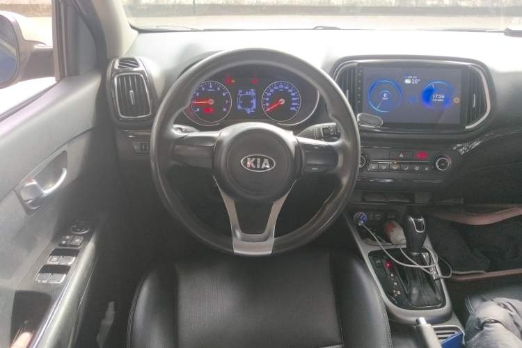 Used Kia KX3 2015 1.6L Automatic Two-Wheel Drive DLX Steering Wheel