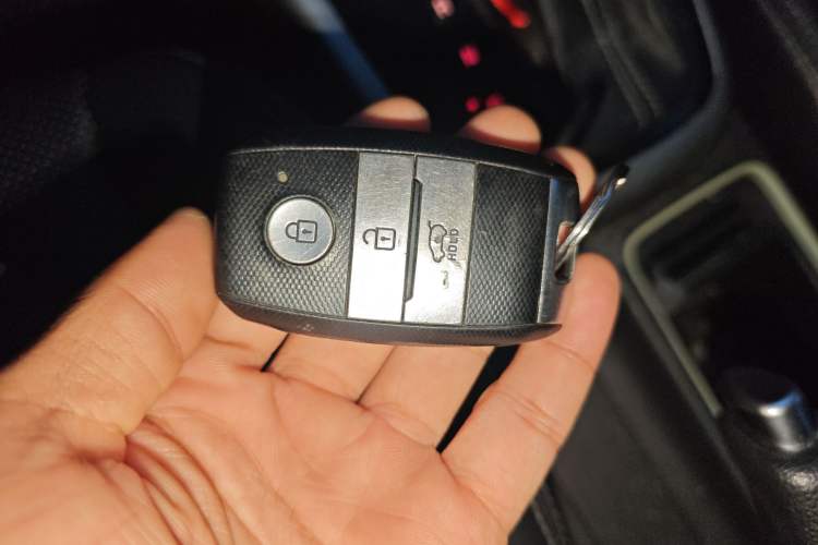 Used Kia KX3 2015 1.6L Automatic Two-Wheel Drive DLX Vehicle Key