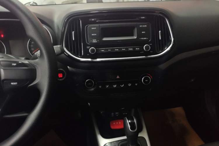 Used Kia KX3 2015 1.6L Automatic Two-Wheel Drive DLX Audio And AC Panel