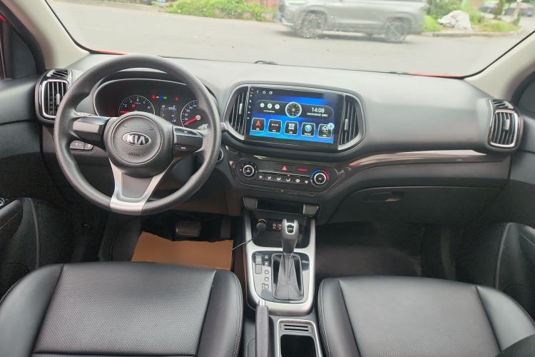 Used Kia KX3 2015 1.6L Automatic Two-Wheel Drive DLX Center Console