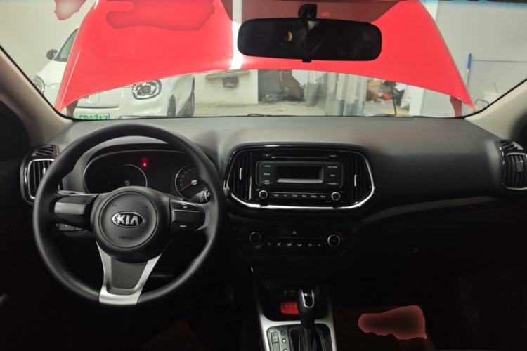 Used Kia KX3 2015 1.6L Automatic Two-Wheel Drive DLX Center Console