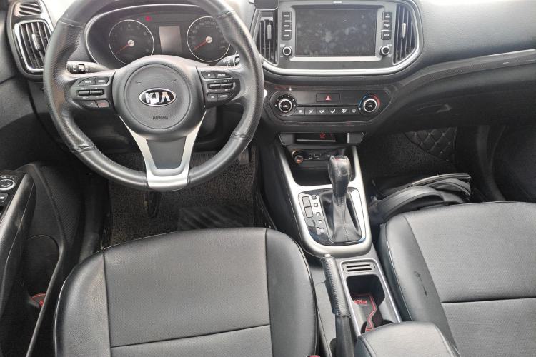 Used Kia KX3 2015 1.6L Automatic Two-Wheel Drive DLX Center Console