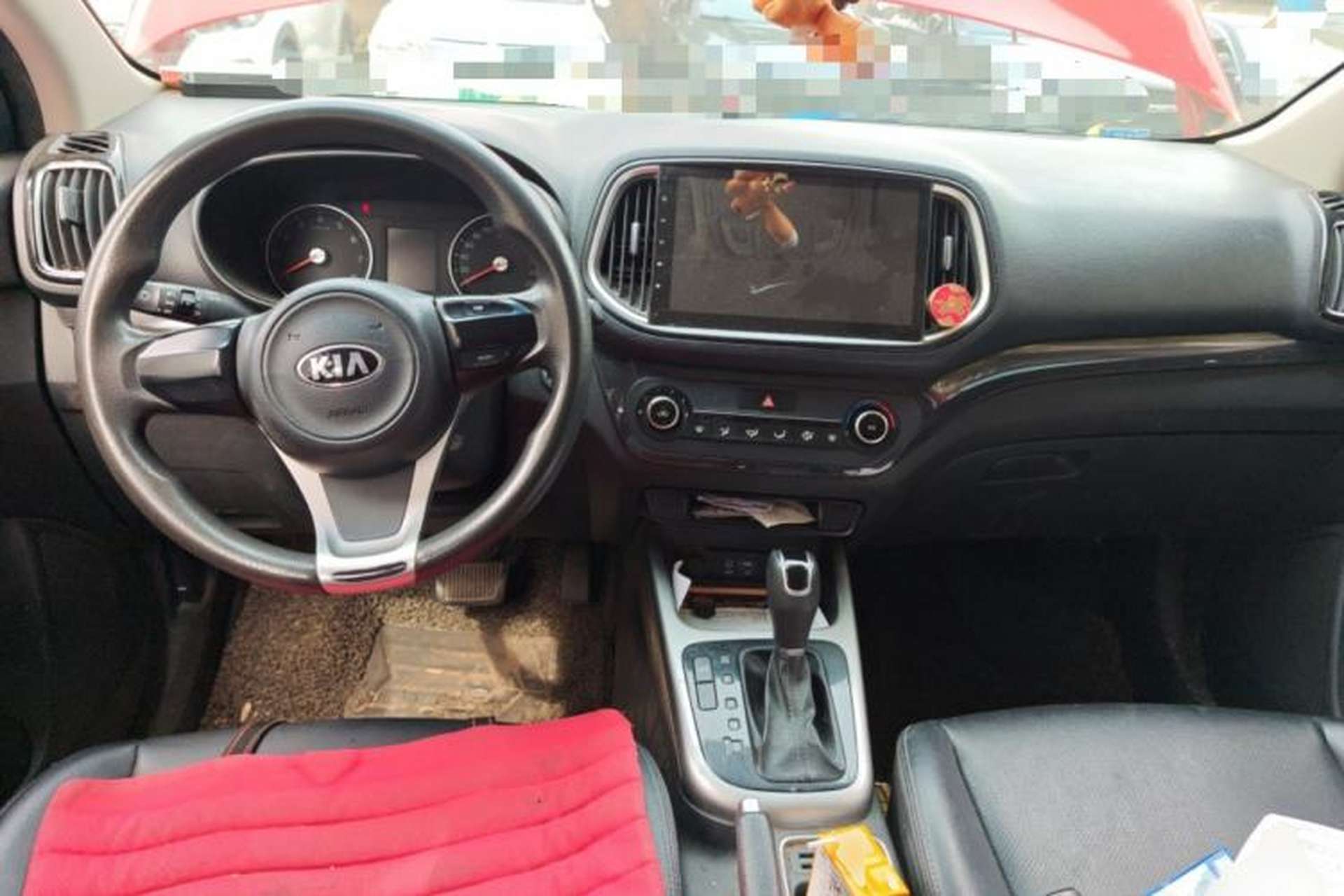 Used Kia KX3 2015 1.6L Automatic Two-Wheel Drive DLX Center Console