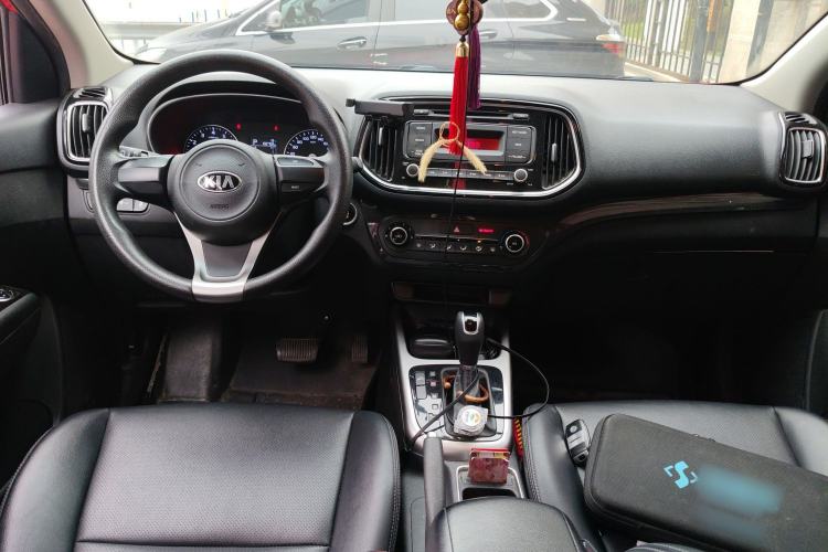Used Kia KX3 2015 1.6L Automatic Two-Wheel Drive DLX Center Console