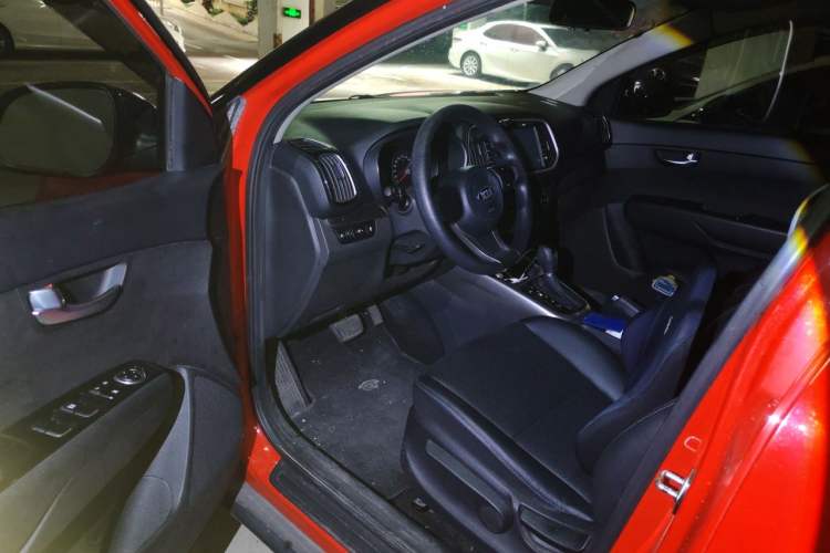 Used Kia KX3 2015 1.6L Automatic Two-Wheel Drive DLX Driver Seat