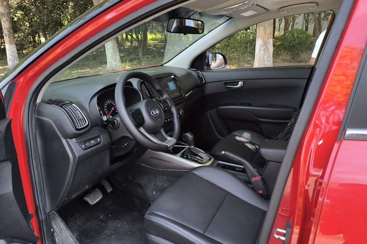Used Kia KX3 2015 1.6L Automatic Two-Wheel Drive DLX Driver Seat