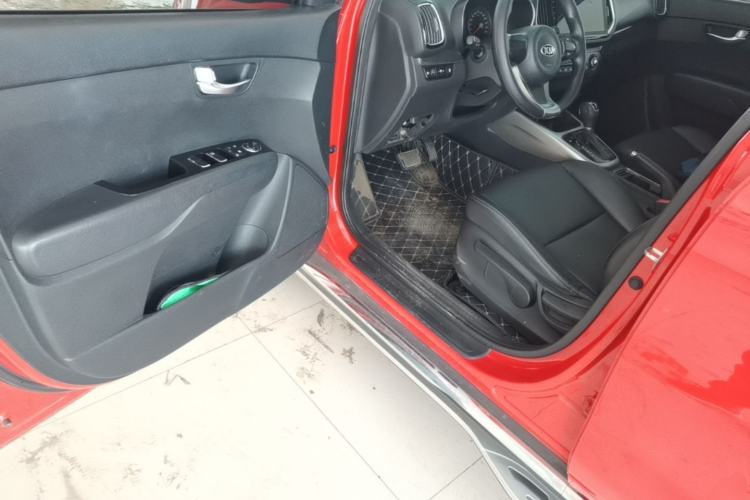 Used Kia KX3 2015 1.6L Automatic Two-Wheel Drive DLX Driver Seat