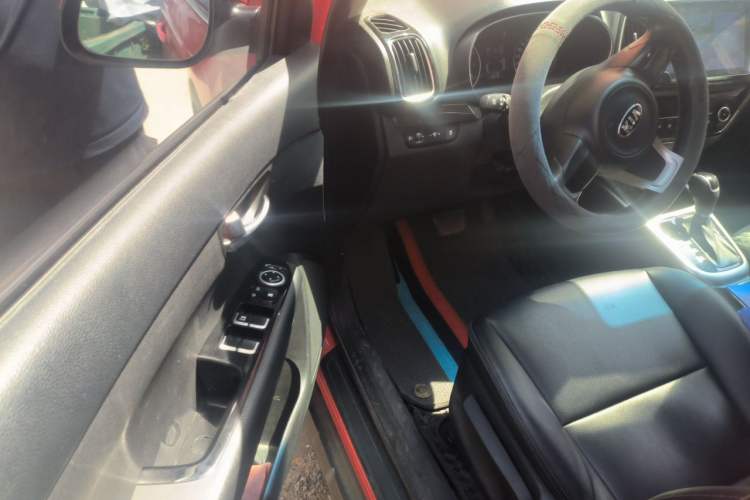 Used Kia KX3 2015 1.6L Automatic Two-Wheel Drive DLX Driver Seat