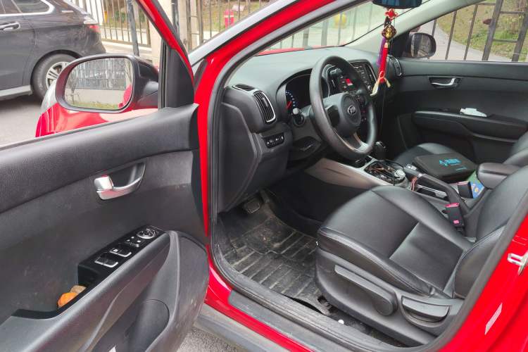 Used Kia KX3 2015 1.6L Automatic Two-Wheel Drive DLX Driver Seat