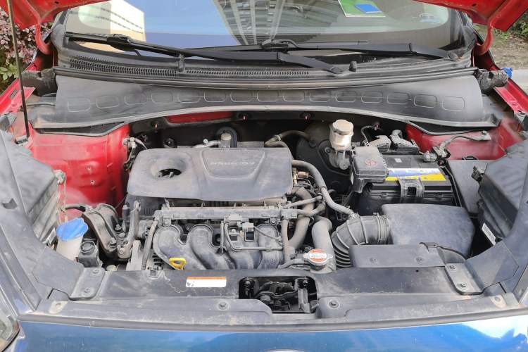 Used Kia KX3 2015 1.6L Automatic Two-Wheel Drive DLX Engine Bay