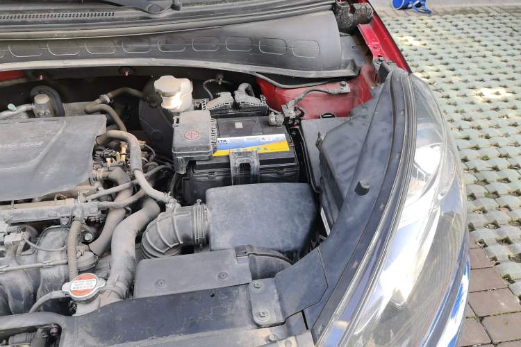 Used Kia KX3 2015 1.6L Automatic Two-Wheel Drive DLX Engine Bay Left