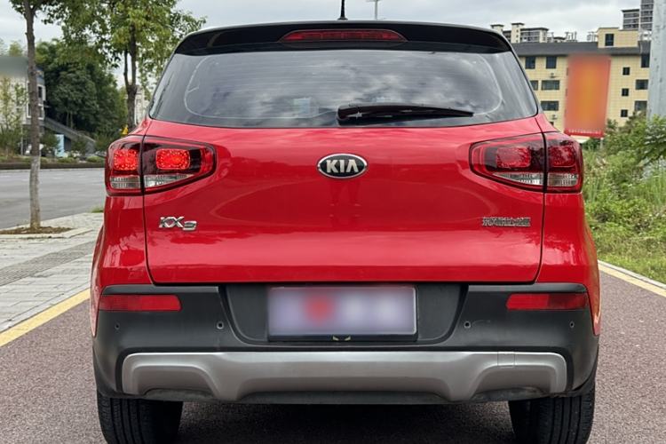 Used Kia KX3 2015 1.6L Automatic Two-Wheel Drive DLX Exterior 2