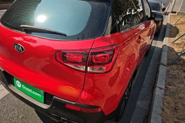 Used Kia KX3 2015 1.6L Automatic Two-Wheel Drive DLX Exterior 6