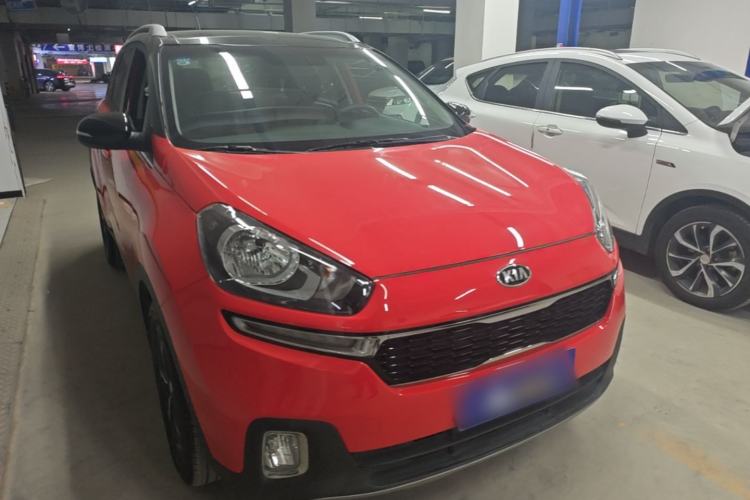 Used Kia KX3 2015 1.6L Automatic Two-Wheel Drive DLX Front Right 45 Deg