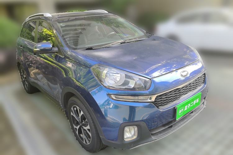 Used Kia KX3 2015 1.6L Automatic Two-Wheel Drive DLX Front Right 45 Deg