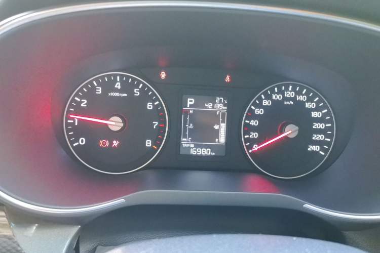 Used Kia KX3 2015 1.6L Automatic Two-Wheel Drive DLX Instrument Cluster