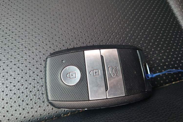 Used Kia KX3 2015 1.6L Automatic Two-Wheel Drive DLX Interior 1