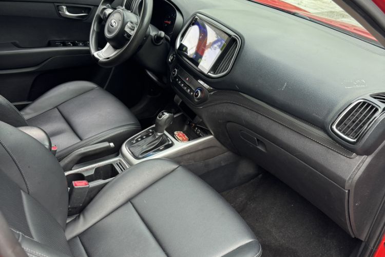 Used Kia KX3 2015 1.6L Automatic Two-Wheel Drive DLX Interior 2
