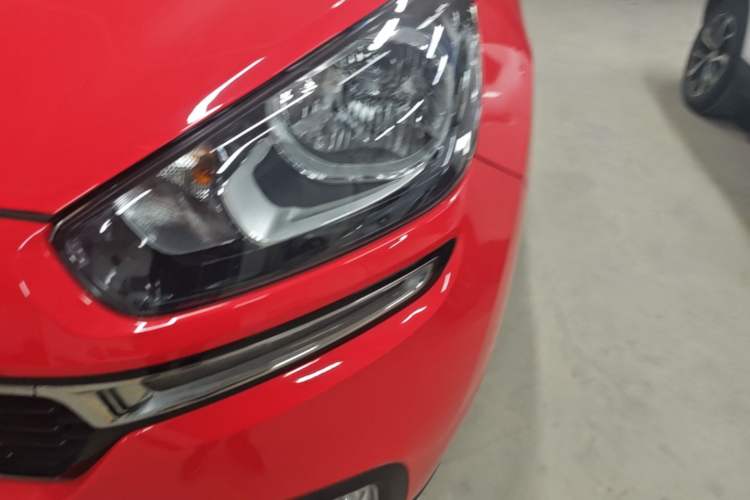 Used Kia KX3 2015 1.6L Automatic Two-Wheel Drive DLX Left Front Headlight
