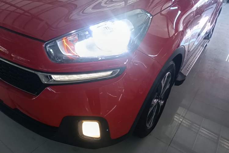 Used Kia KX3 2015 1.6L Automatic Two-Wheel Drive DLX Left Front Headlight