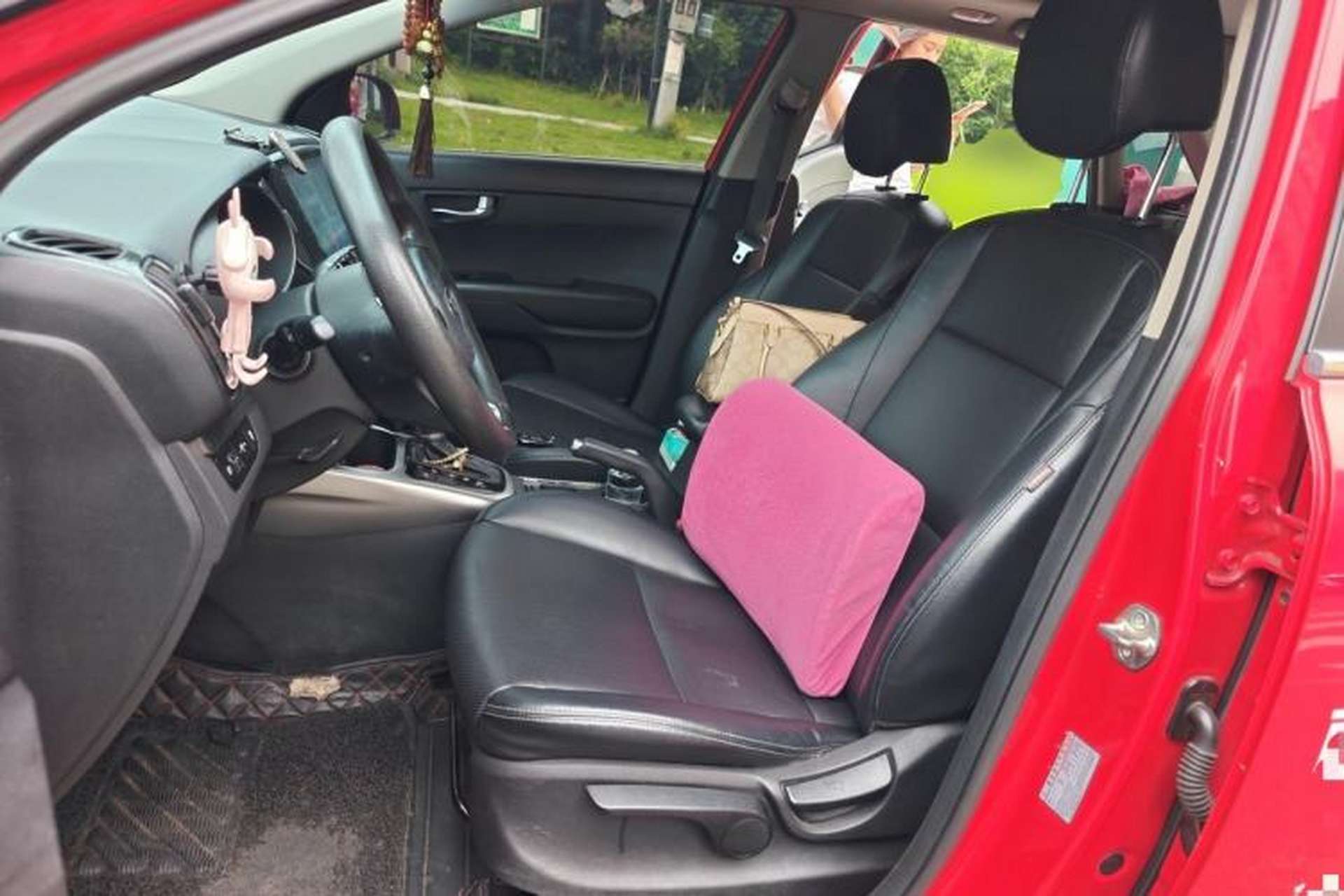 Used Kia KX3 2015 1.6L Automatic Two-Wheel Drive DLX Left Front Seat