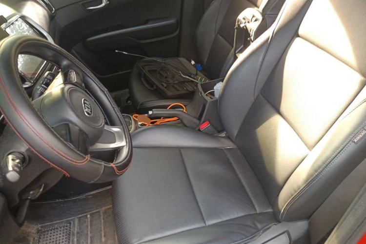 Used Kia KX3 2015 1.6L Automatic Two-Wheel Drive DLX Left Front Seat