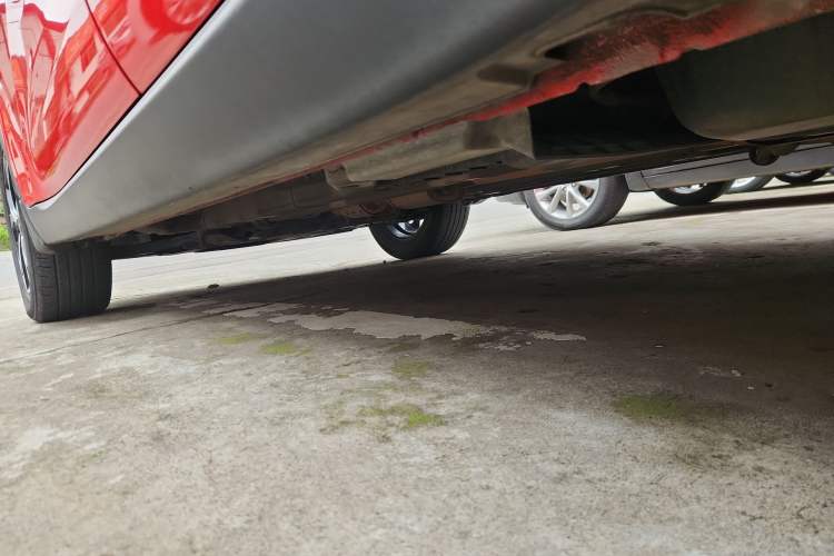 Used Kia KX3 2015 1.6L Automatic Two-Wheel Drive DLX Left Side Sill