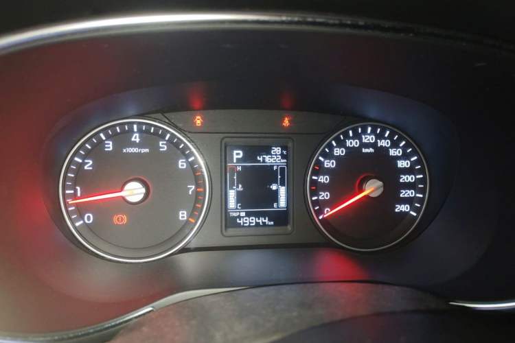 Used Kia KX3 2015 1.6L Automatic Two-Wheel Drive DLX Odometer Close Up