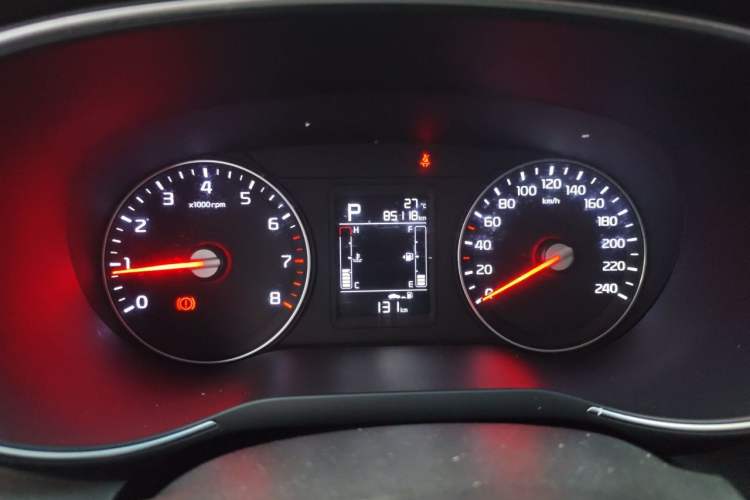 Used Kia KX3 2015 1.6L Automatic Two-Wheel Drive DLX Odometer Close Up