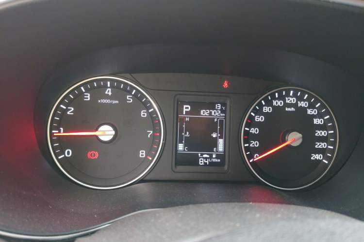 Used Kia KX3 2015 1.6L Automatic Two-Wheel Drive DLX Odometer Close Up