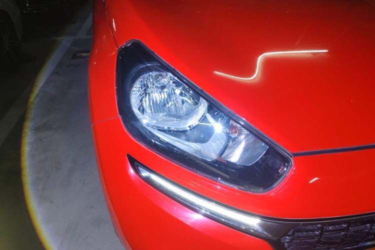Used Kia KX3 2015 1.6L Automatic Two-Wheel Drive DLX Right Front Headlight