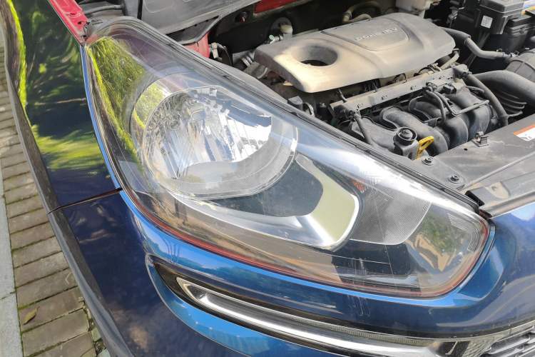 Used Kia KX3 2015 1.6L Automatic Two-Wheel Drive DLX Right Front Headlight