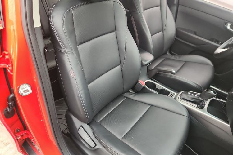 Used Kia KX3 2015 1.6L Automatic Two-Wheel Drive DLX Right Front Seat