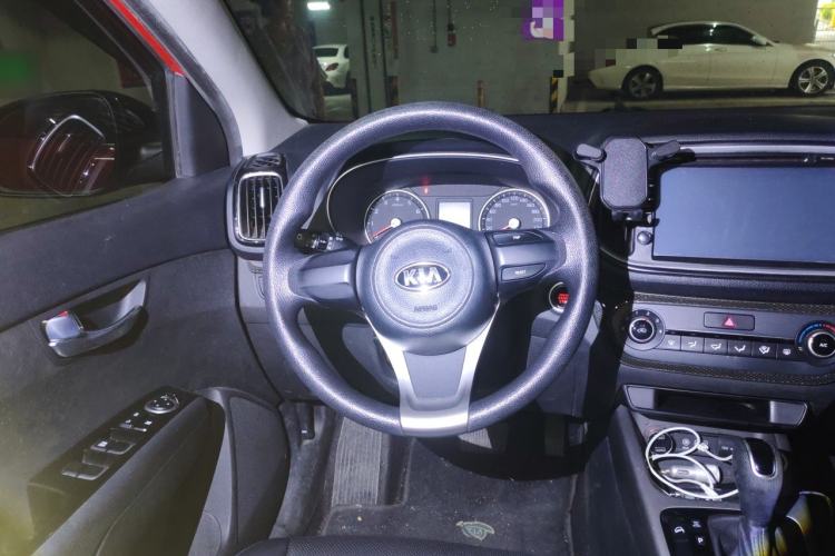 Used Kia KX3 2015 1.6L Automatic Two-Wheel Drive DLX Steering Wheel