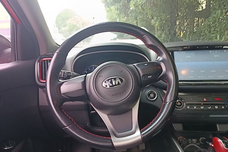Used Kia KX3 2015 1.6T Automatic Two-Wheel Drive DLX Steering Wheel
