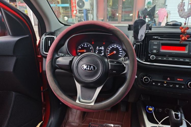 Used Kia KX3 2015 1.6L Automatic Two-Wheel Drive DLX Steering Wheel