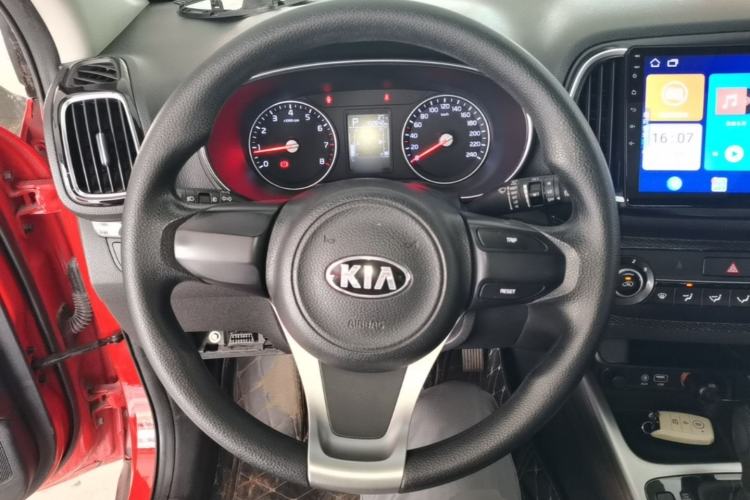 Used Kia KX3 2015 1.6L Automatic Two-Wheel Drive DLX Steering Wheel