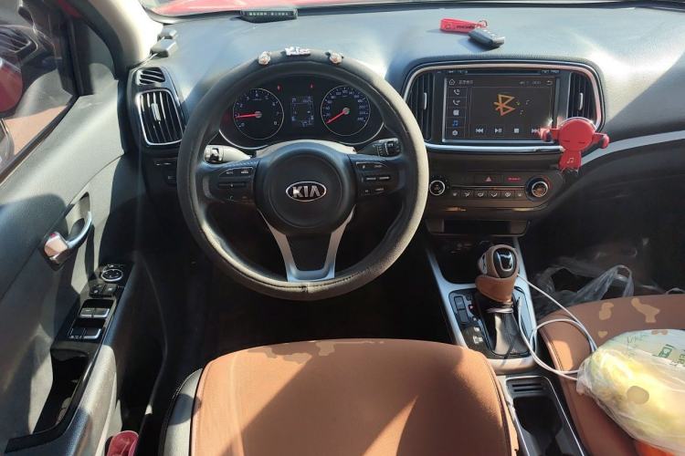 Used Kia KX3 2015 1.6L Automatic Two-Wheel Drive DLX Steering Wheel