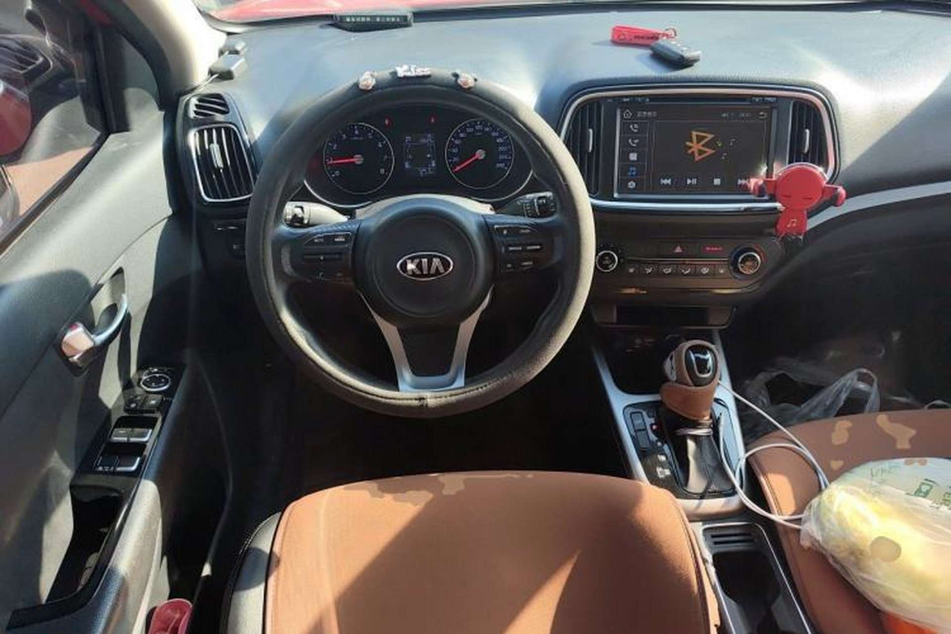 Used Kia KX3 2015 1.6L Automatic Two-Wheel Drive DLX Steering Wheel